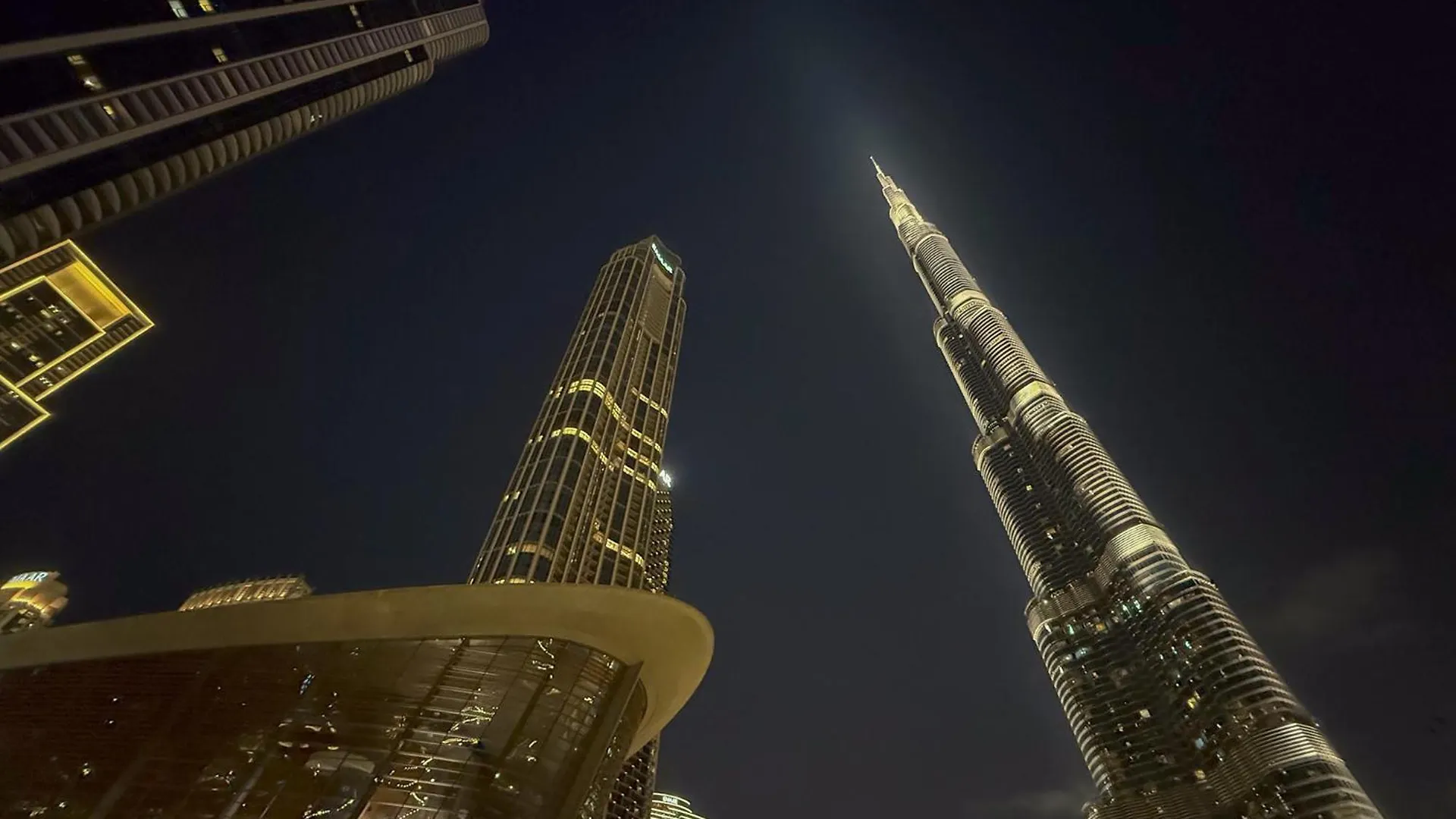 Unmatched Burj Khalifa & Fountain Show View-Amazing For New Years-1701 Dubai 0*,  United Arab Emirates